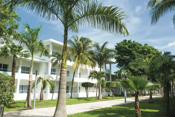 RPlayacar-header-014-Outdoor-areas