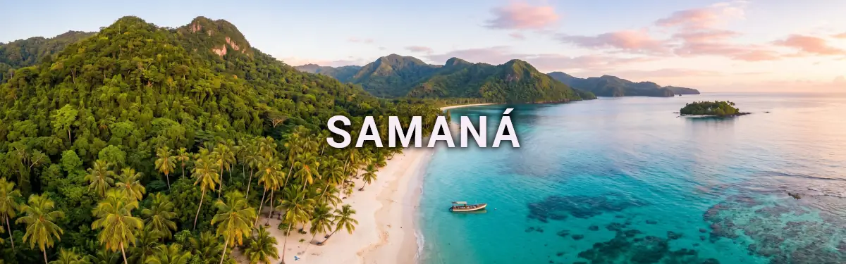 Férias em Samaná: Colagem com a praia de Cayo Levantado, a Cascata El Limón, vista aérea da baía e palmeiras inclinadas sobre o mar