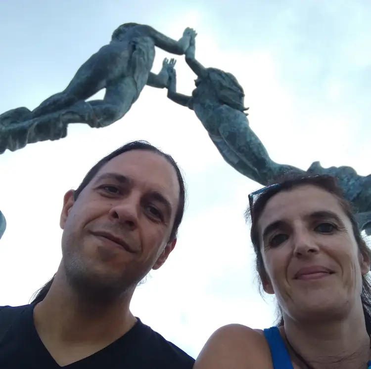 Rui e Joana em Playa del Carmen. Estamos disponíveis para vos proporcionar as melhores viagens pelo mundo e excursões imperdíveis na Riviera Maya - México